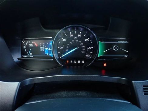 Used 2018 Ford Explorer XLT w/ Equipment Group 202A AWD/4WD image 25