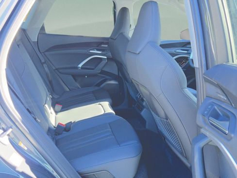 New 2025 Audi Q5 Premium Plus image 16