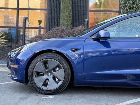 Used 2023 Tesla Model 3 Standard Range image 10