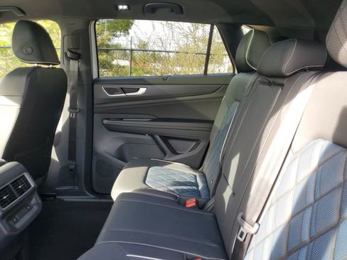 New 2026 Volkswagen Atlas Cross Sport SEL Premium R-Line image 10