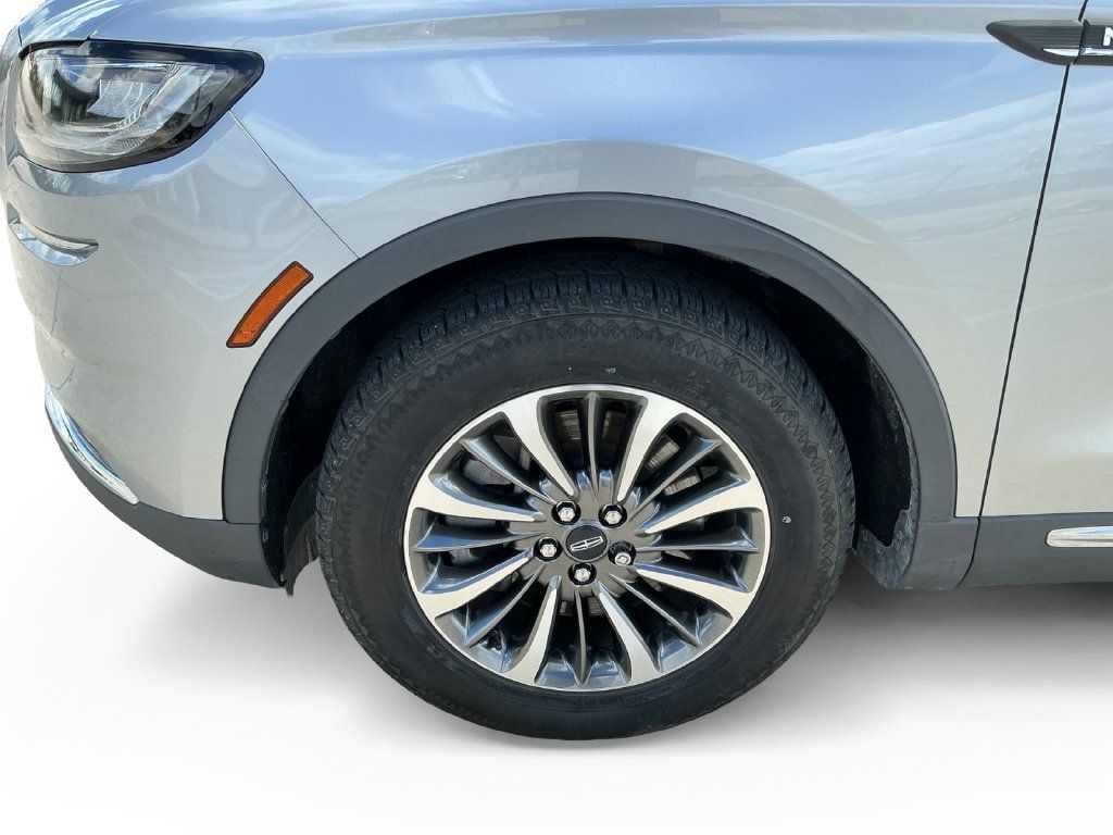 Used 2022 Lincoln Nautilus FWD w/ Premium Package image 13
