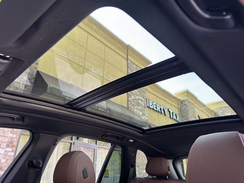 Used 2023 BMW X5 xDrive40i w/ Executive Package image 11