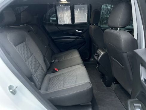 Used 2021 Chevrolet Equinox LT image 12