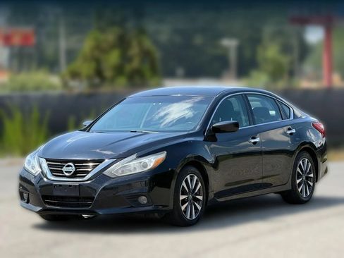 Used 2017 Nissan Altima 2.5 SV FWD image 6