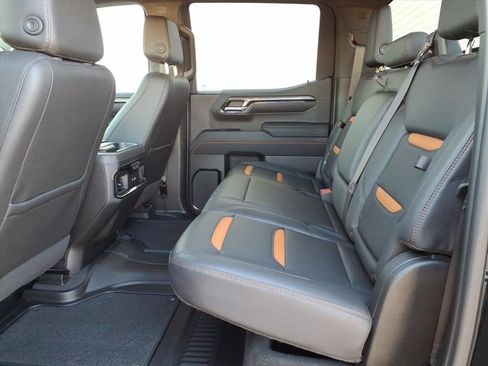 Certified 2023 GMC Sierra 1500 AT4 image 10