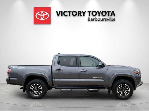 Used 2022 Toyota Tacoma TRD Sport image 6