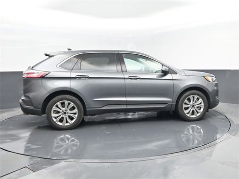 Used 2024 Ford Edge Titanium image 4