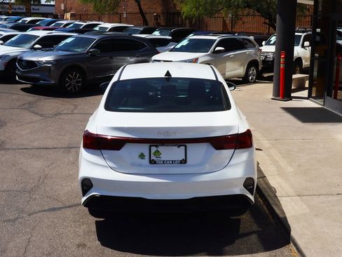 Used 2023 Kia Forte LXS w/ LXS Technology Package image 10