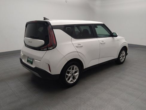 Used 2023 Kia Soul LX w/ Option Group 015 FWD image 10