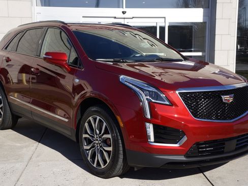 New 2025 Cadillac XT5 Sportv w/ Technology Package image 2