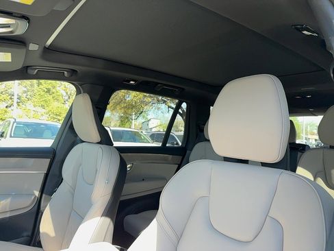 New 2026 Volvo XC90 B5 Core image 12