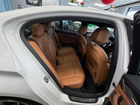 Used 2021 BMW 530i xDrive image 32