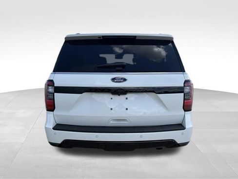 Used 2020 Ford Expedition Limited w/ Equipment Group 303A AWD/4WD image 18
