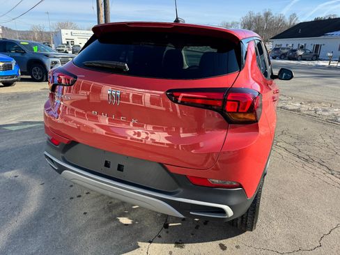 Used 2024 Buick Encore GX Preferred w/ Comfort Package image 8