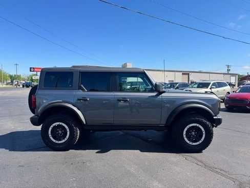 Used 2023 Ford Bronco Black Diamond w/ Sasquatch Package AWD/4WD image 7