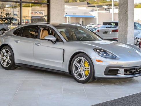 Used 2018 Porsche Panamera image 4