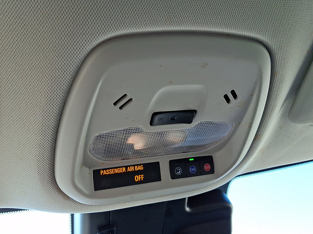 Used 2025 Chevrolet Trax LT FWD image 28