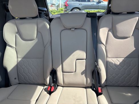 Used 2025 Volvo XC90 B5 Core w/ Climate Package AWD/4WD image 26