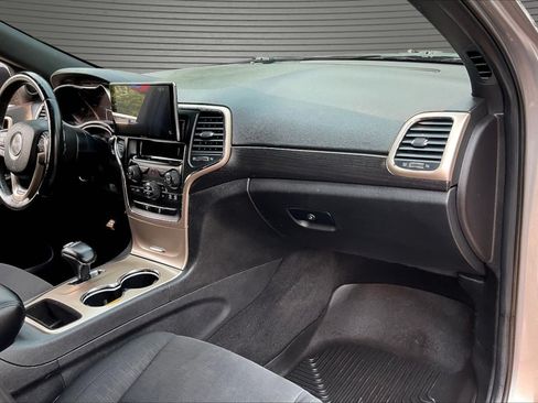 Used 2014 Jeep Grand Cherokee Laredo AWD/4WD image 26