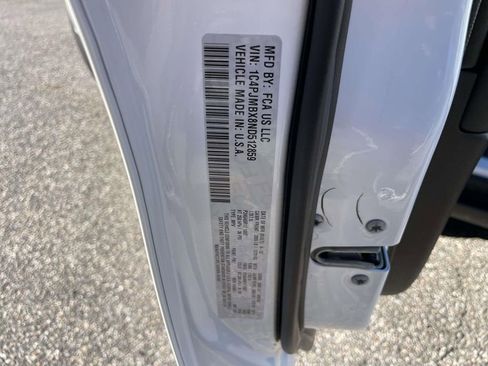 Used 2022 Jeep Cherokee Trailhawk w/ Sun, Sound & Nav Group image 11