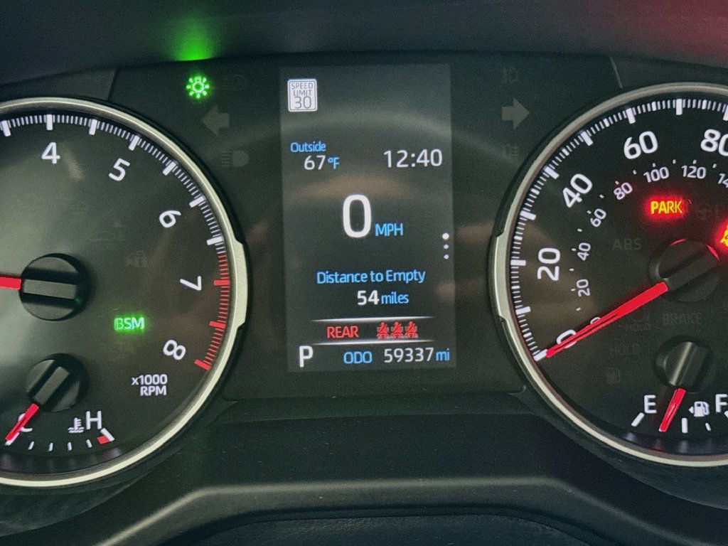 Used 2020 Toyota RAV4 XLE w/ XLE Grade Weather Package AWD/4WD image 14