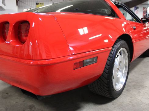 Used 1993 Chevrolet Corvette Coupe RWD image 13