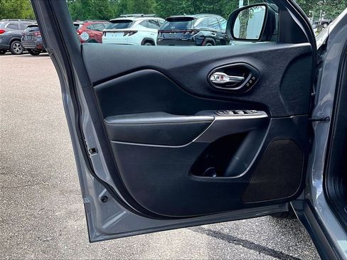 Used 2020 Jeep Cherokee Limited AWD/4WD image 9