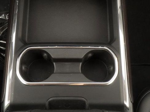 Used 2024 GMC Sierra 2500 SLT w/ SLT Convenience Package AWD/4WD image 28