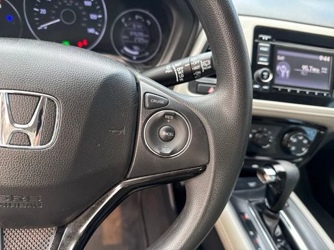 Used 2022 Honda HR-V LX image 23
