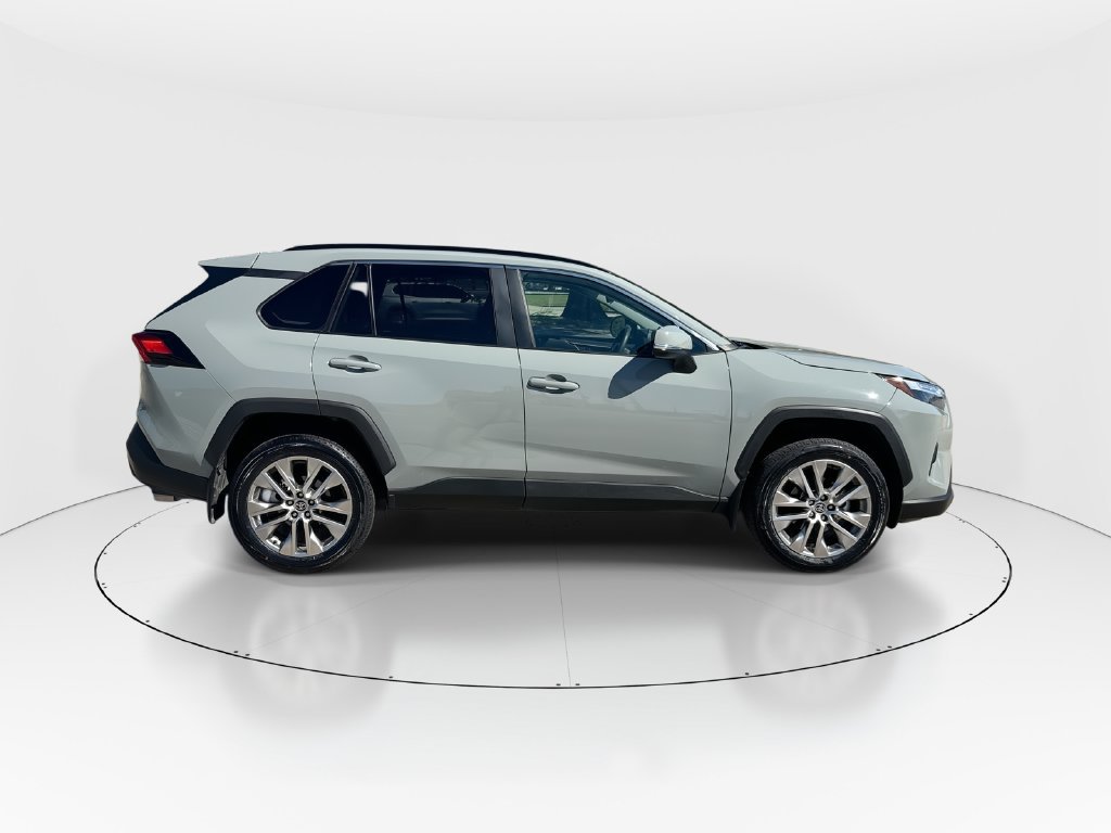Used 2023 Toyota RAV4 XLE Premium FWD image 9