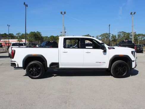 Used 2025 GMC Sierra 2500 AT4 w/ AT4 Premium Plus Package image 19