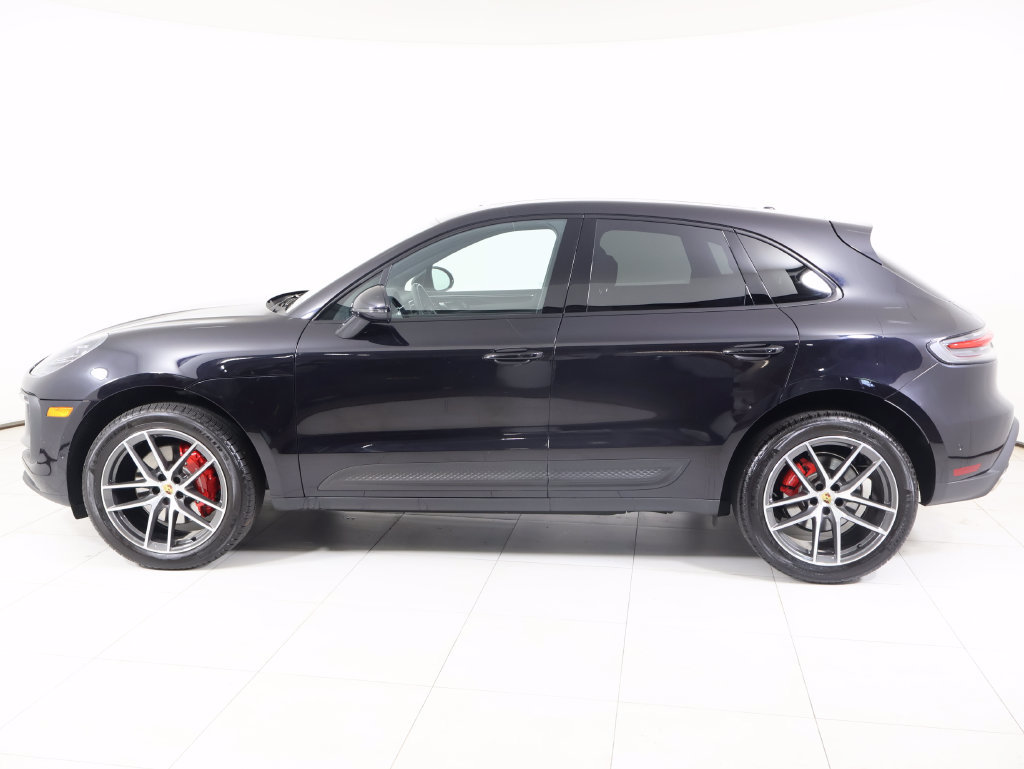 Certified 2023 Porsche Macan S AWD/4WD image 2