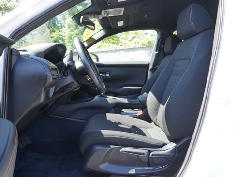 Used 2025 Honda HR-V Sport image 12
