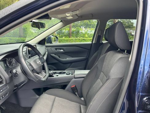 Used 2025 Nissan Rogue SV AWD/4WD image 21