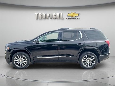 Used 2023 GMC Acadia Denali w/ Denali Technology Package image 2