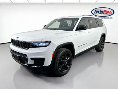 Used 2023 Jeep Grand Cherokee L Laredo AWD/4WD image 5