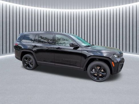 New 2026 Jeep Grand Cherokee L Limited AWD/4WD image 4
