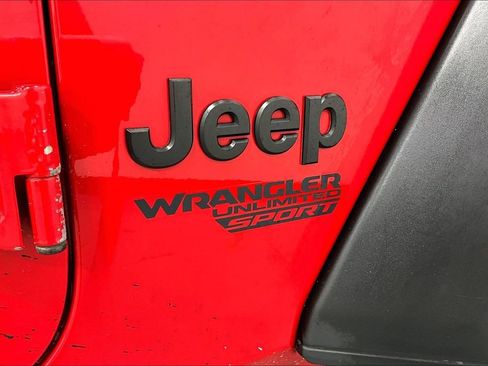 Used 2021 Jeep Wrangler Unlimited Sport AWD/4WD image 38