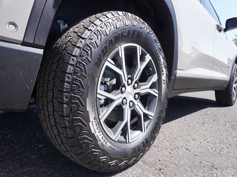 New 2026 GMC Acadia AT4 w/ Super Cruise Package AWD/4WD image 6