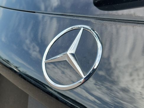 Used 2022 Mercedes-Benz GLC 300 image 32