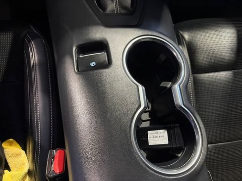 Used 2024 Ford Mustang Premium image 16