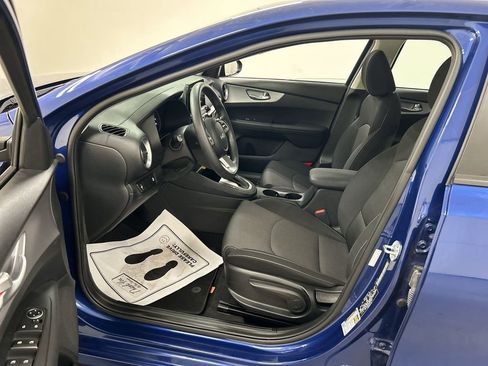 Used 2023 Kia Forte LXS FWD image 9