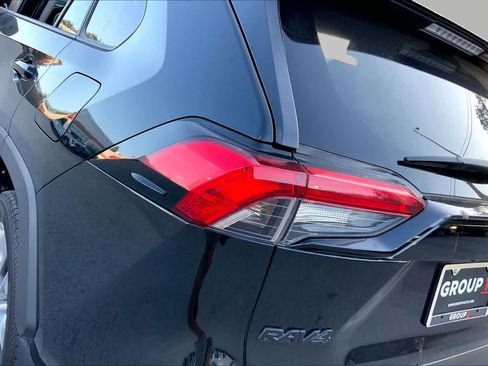 Used 2025 Toyota RAV4 XLE Premium FWD image 28