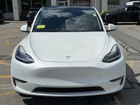 Used 2022 Tesla Model Y Long Range AWD/4WD image 9