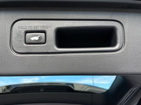 Certified 2025 Honda Pilot Touring image 43