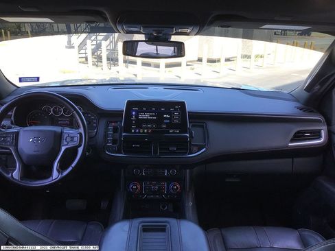 Used 2021 Chevrolet Tahoe RST RWD image 9