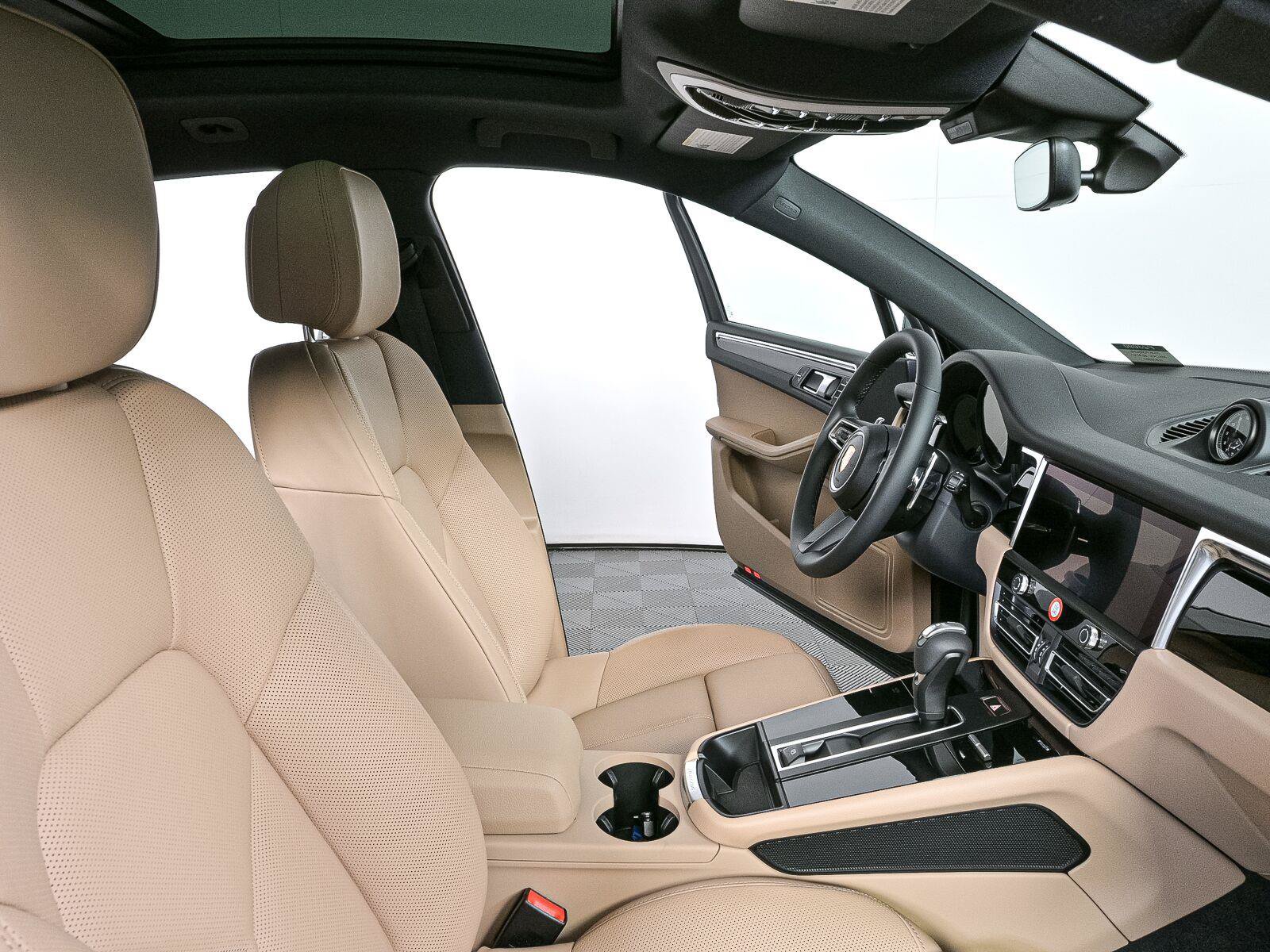 New 2026 Porsche Macan AWD/4WD image 23