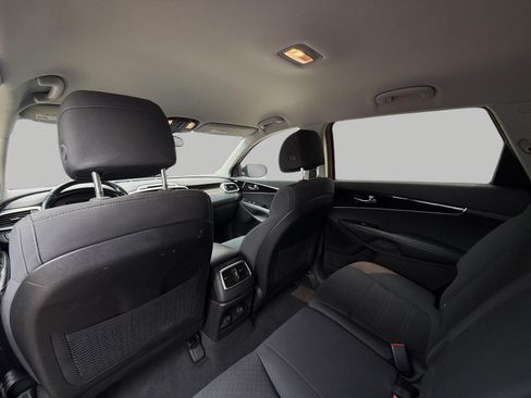 Used 2017 Kia Sorento AWD w/ LX Convenience Package image 26