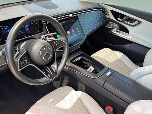 Used 2025 Mercedes-Benz E 350 Sedan image 9