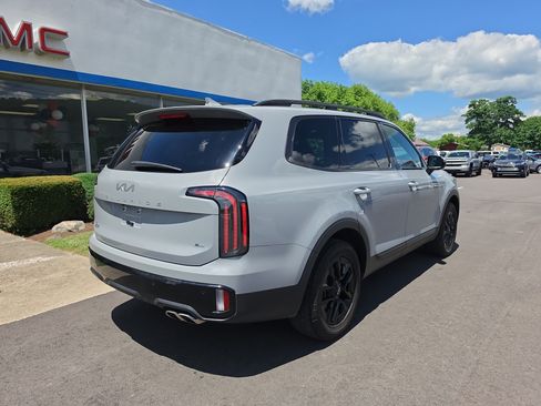 Used 2024 Kia Telluride SX X-Pro AWD/4WD image 3